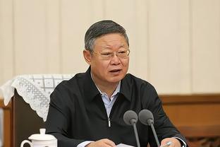 官方：杜库雷已经和水晶宫续约到了2029年